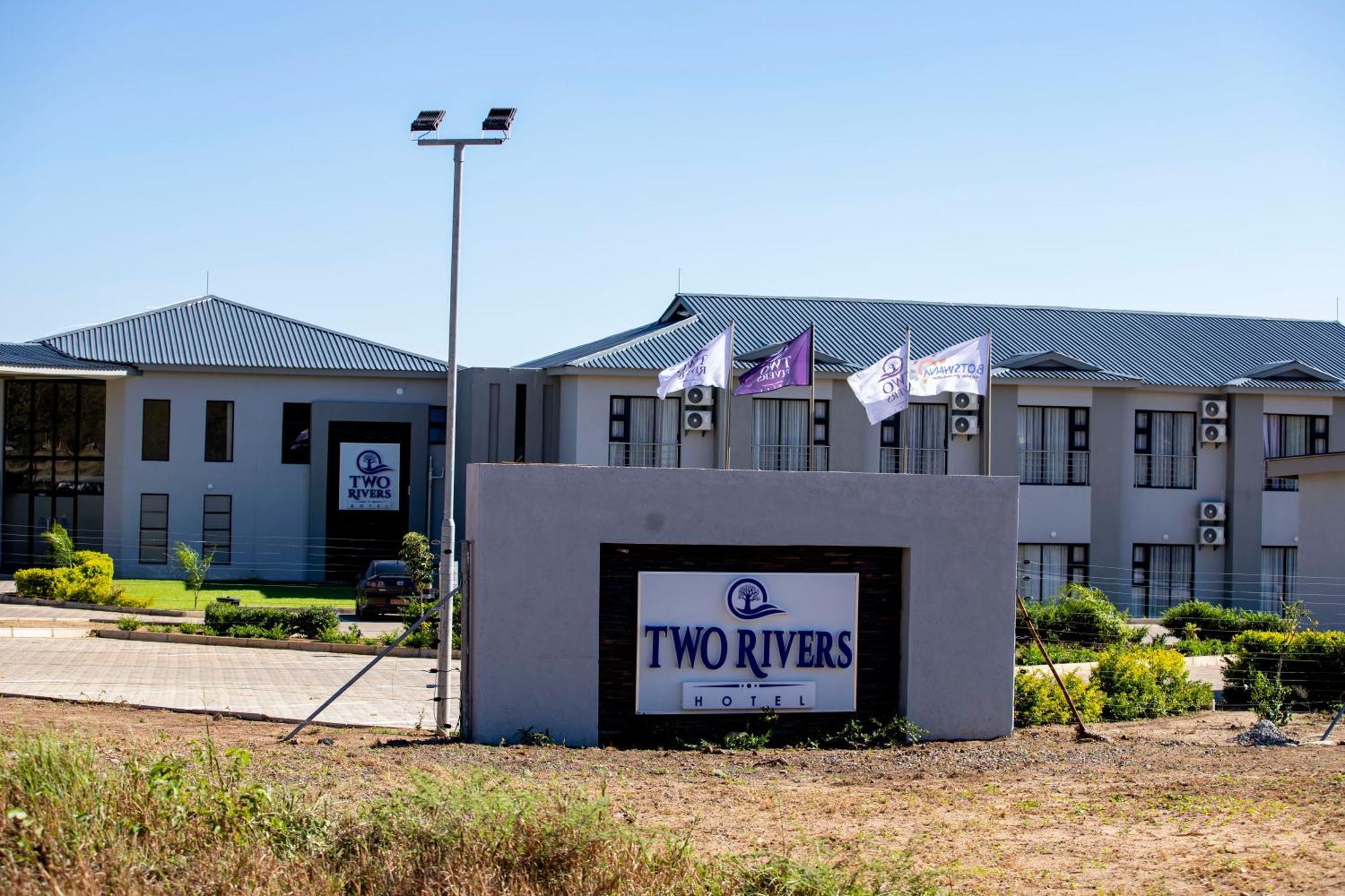 Two Rivers Hotel Kasane Exterior foto
